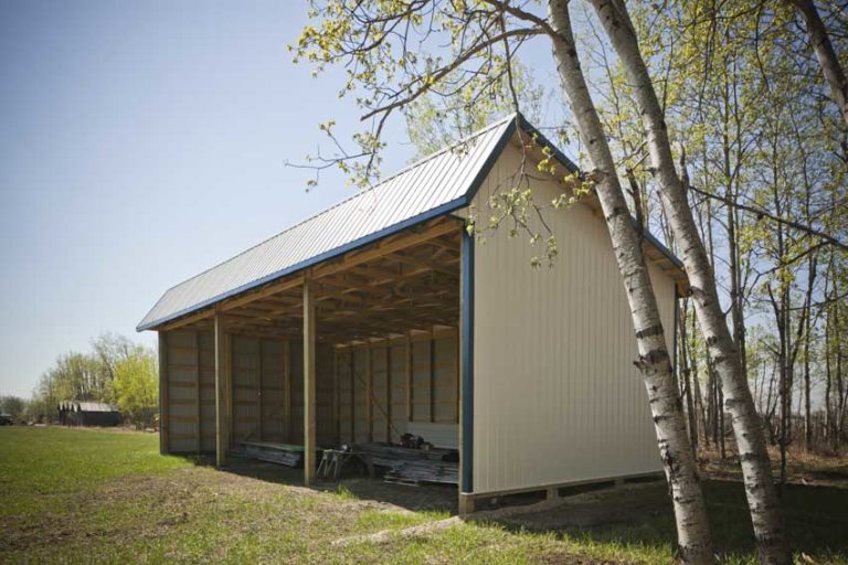 28' x 48' Hay Shelter - Enframe Construction Ltd.